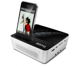 Der iPhone-Beamer für unterwegs: BenQ Joybee GP2