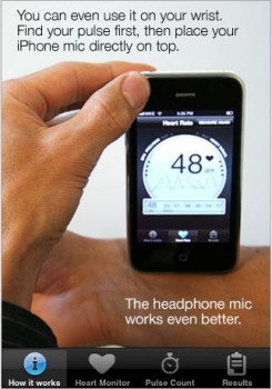 Mit dem iPhone 3G samt Heart Monitor am Handgelenk gelingt die Pulsmessung ebenfalls