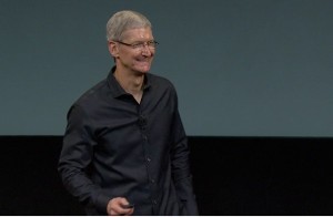 Gute gelaunt- Apple-CEO Tim Cook bei der Vorstellung von iPhone 5c und iPhone 5s