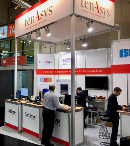 TenAsys-Stand-kurz-vor-Beginn-des-ersten-Messetages