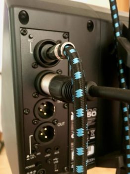 TC Helion Voicesolo FX150 Rückseite mit Kabeln