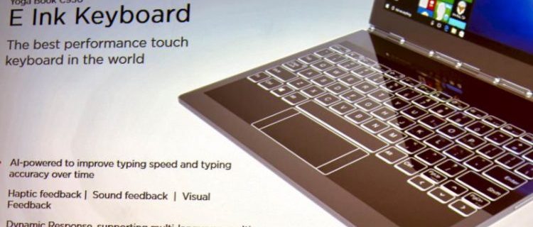 Die E-Ink-Tastatur des Lenovo Yoga Book C930 ist äußert anpassungsfähig und lernt dank KI permanent dazu
