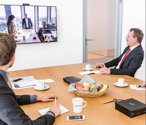 Mit Circut Meetingroom holt von sich Videokonferenzen auf den Schreibtisch