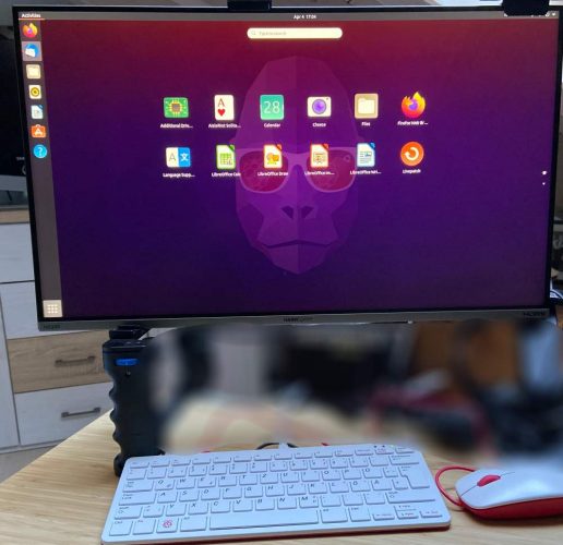 Raspberry Pi 400 - mit Monitor, Tastatur und Maus